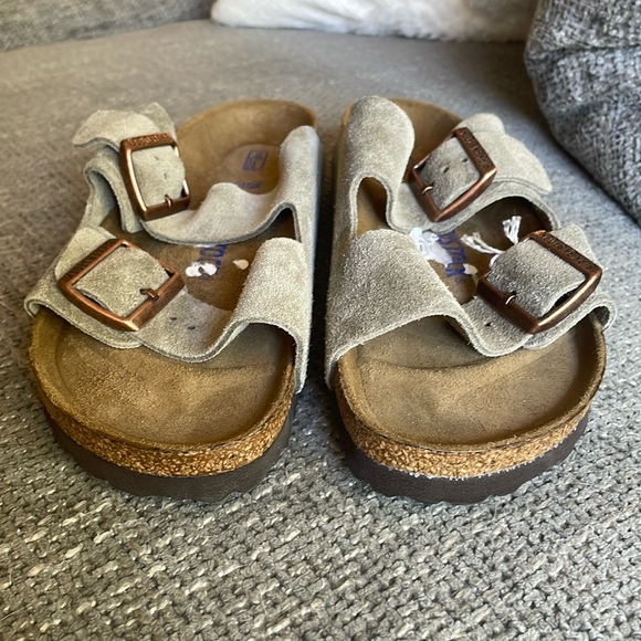 NWT BIRKENSTOCK Suede Soft Footbed Arizona Sandals! - Picture 10 of 12